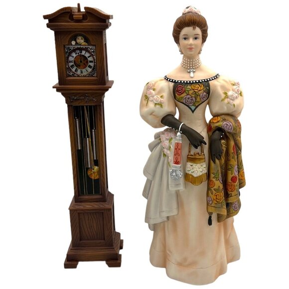 Avon 2000 Mrs Albee Award Porcelain Lady 10" Figurine Plastic Grandfather Clock - Picture 3 of 16
